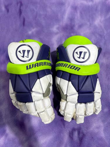 White Warrior Evo Lacrosse Gloves Medium (Used)