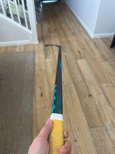 Senior Bauer Twitch Right Handed Hockey Stick P28 (Used)