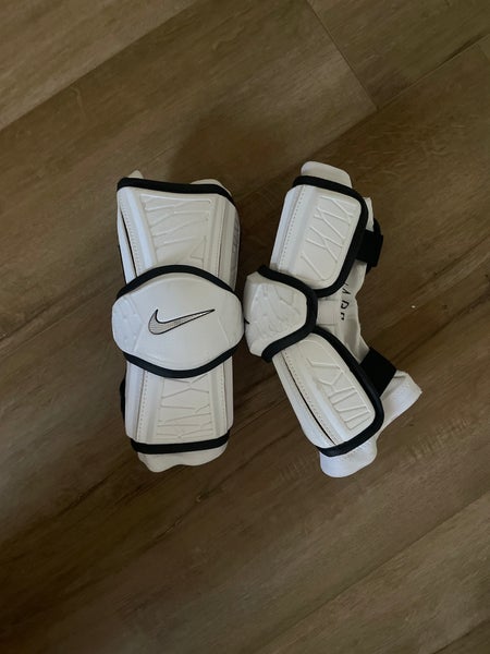 Medium/Large Adult Nike Vapor Elite Arm Pads (Used)