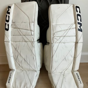 31"  2023 CCM Eflex 6.9 Goalie Leg Pads (Used)