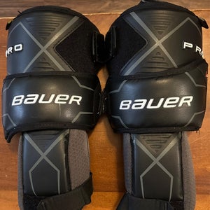 Bauer PRO Curve Knee Guard Pro Stock