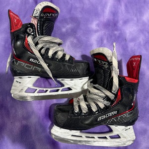 Youth Bauer Vapor 3X Pro Hockey Skates Regular Width 11.5 (Used)