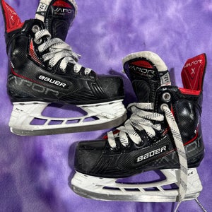 Youth Bauer Vapor 3X Pro Hockey Skates Regular Width 12.5 (Used)