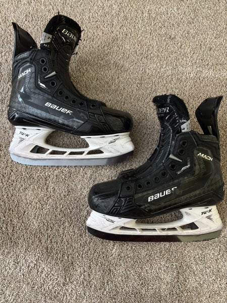 Bauer Supreme Mach Hockey Skates Regular Width Size 4 (Used)