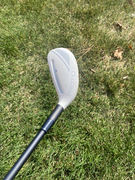 Men's Adams Idea Super 9031 Right Handed Hybrid Regular Flex 3H (Used)