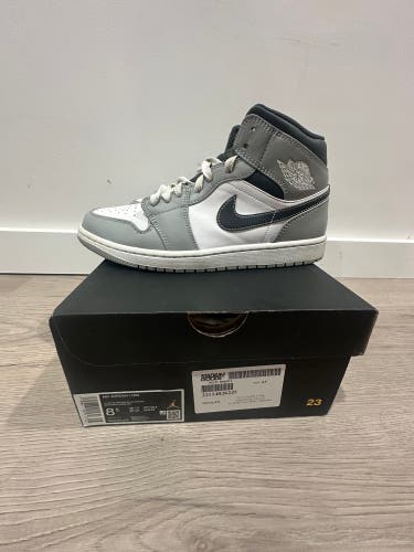 Gray Unisex Adult Size M 8.5 (W 9.5) Air Jordan Jordan 1 mid Shoes (Used)
