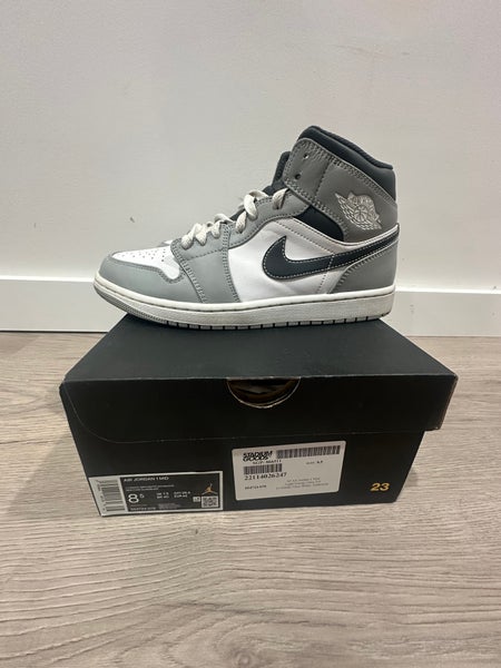 Gray Unisex Adult Size M 8.5 (W 9.5) Air Jordan Jordan 1 mid Shoes (Used)