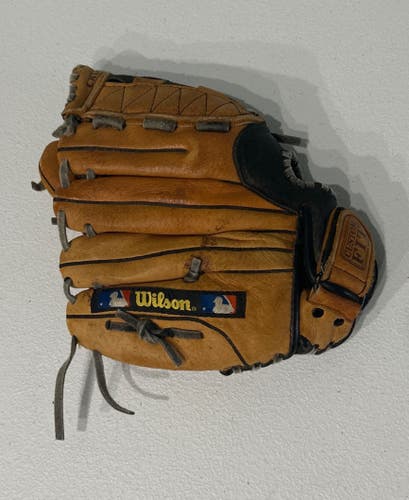 RH Infield Classic Pro Baseball Glove 10.5" (Used)