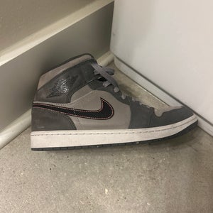 Men's Size M 9.0 (W 10.0) Air Jordan Shoes (Used)