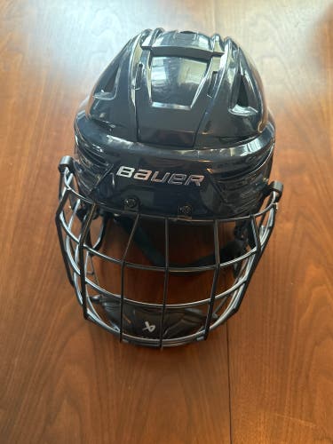 Small Bauer Re-Akt 150 Helmet (Used)