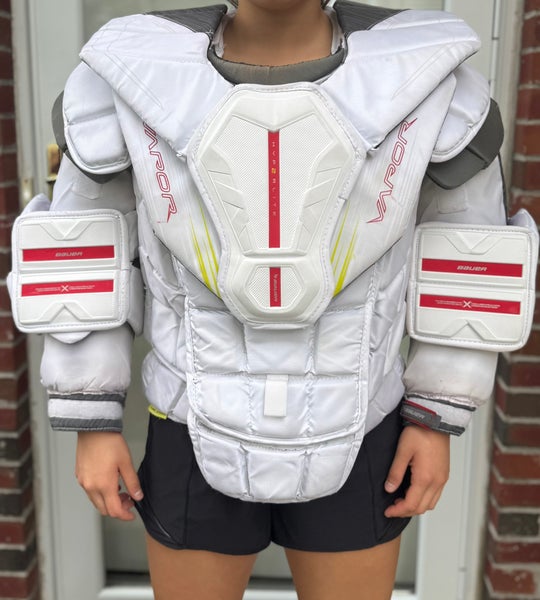 Senior Small Bauer Vapor Hyperlite 2 Goalie Chest Protector