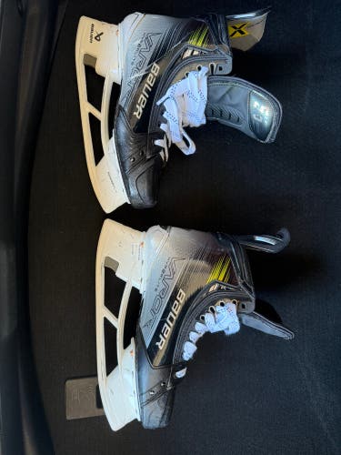 Bauer Hyperlite 2 hockey skates