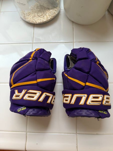 Bauer Vapor Hyperlite Gloves 10"  (Used)