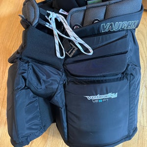 Intermediate Large Vaughn Velocity VE8 Hockey Goalie Pants (Used)