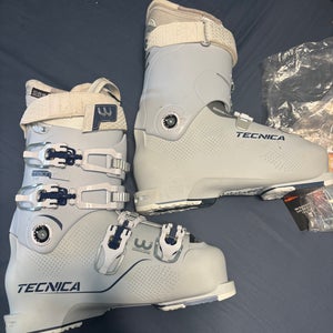New Women's Tecnica Mach 1 MV 105 W All Mountain Ski Boots Medium Flex (Mondo 26.5 - 305mm)