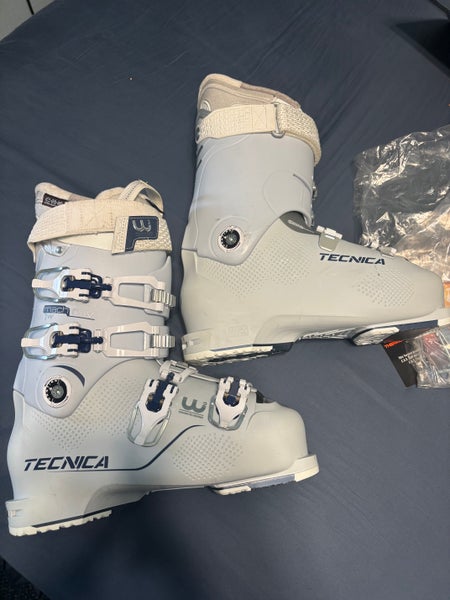 New Women's Tecnica Mach 1 MV 105 W All Mountain Ski Boots Medium Flex (Mondo 26.5 - 305mm)
