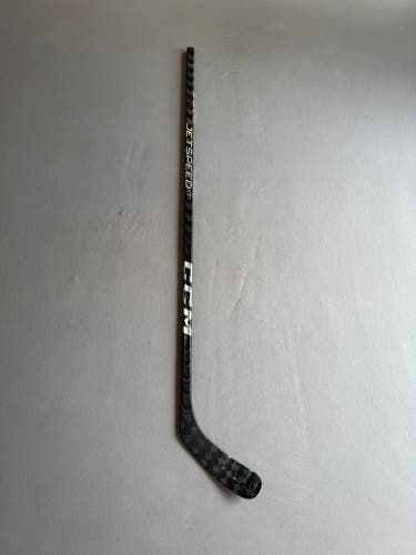 Used 70 Flex P28M Senior CCM RibCor Trigger 7 Pro (FT5 Pro Dress) LH Pro Stock Hockey Stick