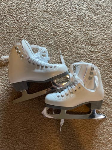 Riedell Pearl Figure Skates Junior 1 (Used)