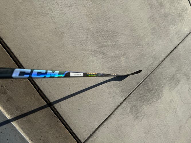 Senior CCM RibCor Trigger 9 Pro Right Handed Hockey Stick P28 (New)