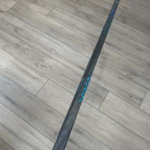 Bauer Twitch Right Handed Hockey Stick P92 - 87 flex (New)
