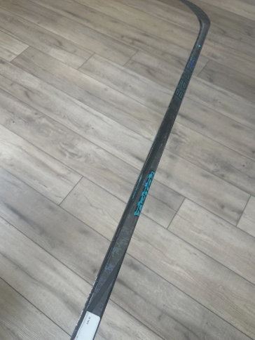 Bauer Twitch Right Handed Hockey Stick P92 - 87 flex (New)