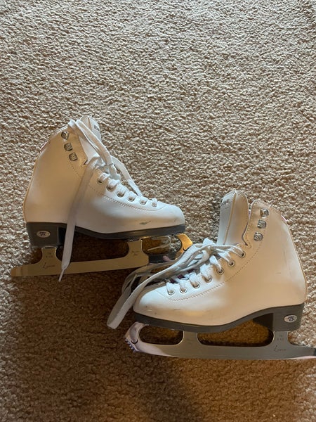 Riedell Pearl Figure Skates Junior 3 (Used)