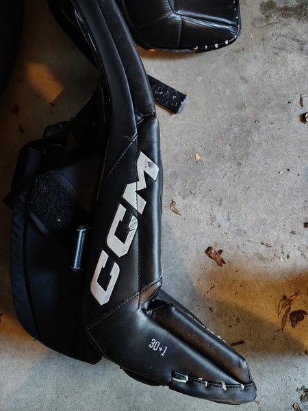 31" CCM Goalie Leg Pads (Used)