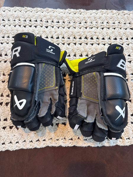 Bauer Gloves 11" (Used)