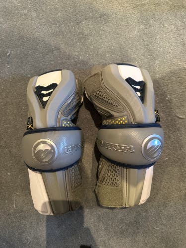 Georgetown Maverik Rome Arm Pads (Team Issued)