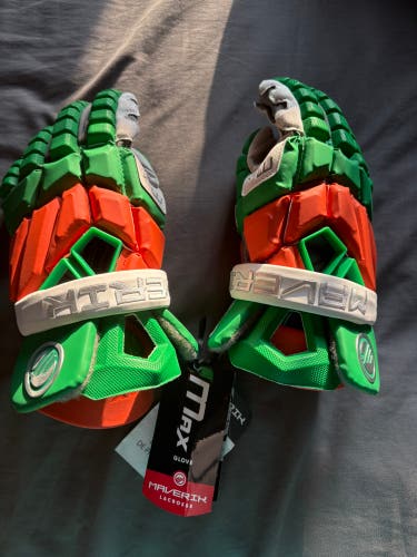 Maverik Max Lacrosse Gloves Medium (New)