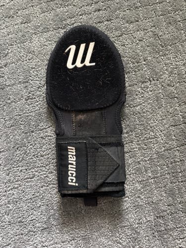 Black Senior Marucci Sliding Mitt (Used)