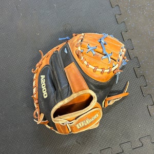 Wilson RH A2000 Catcher's Glove 34" (Used)