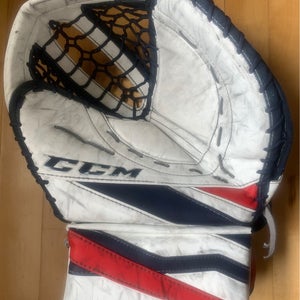 CCM Extreme Flex III Regular Glove (Used)
