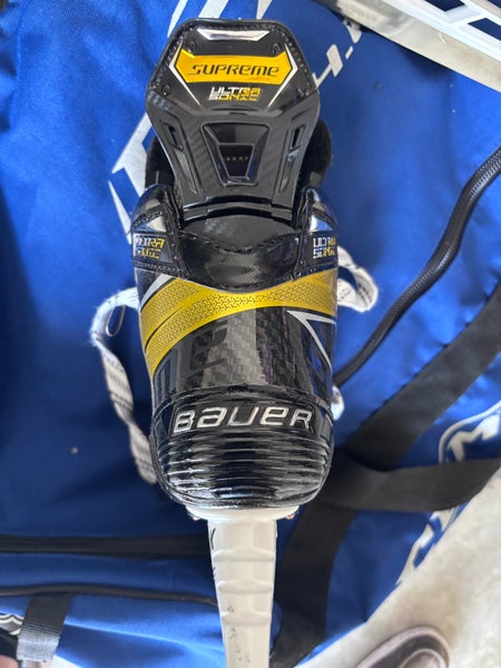 Bauer Supreme UltraSonic Hockey Skates 8.5 (New)