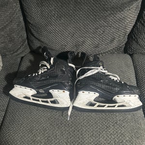 2023 Bauer Supreme Mach Hockey Skates  9 (Used)