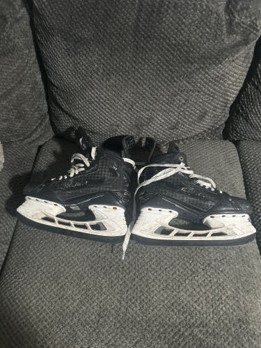 2023 Bauer Supreme Mach Hockey Skates 9 (Used)