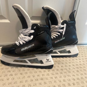 Brand new Bauer Supreme Shadow Skates- Senior 8.75 Fit 3 - With fly-Ti Steel