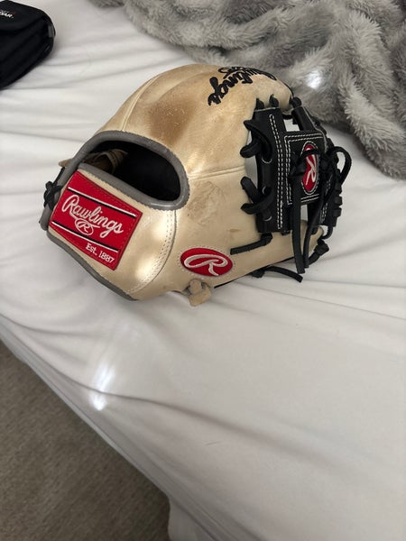 Rawlings RH Heart of the Hide Training Baseball Glove 9.5" (Used)