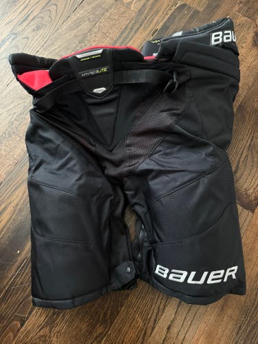 Large Senior Bauer Vapor Hyperlite Hockey Pants (Used)