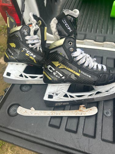 CCM AS-V Pro Hockey Skates 7.5 (Used)