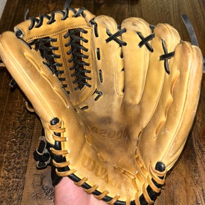 2020 Wilson RH Infield A2000 Baseball Glove 11.75" (Used)