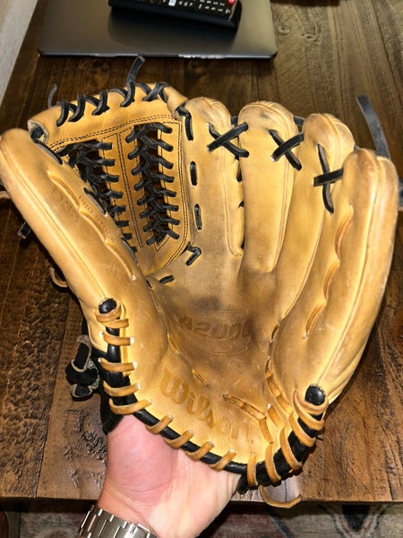 2020 Wilson RH Infield A2000 Baseball Glove 11.75" (Used)
