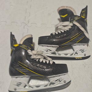 CCM Super Tacks Hockey Skates Regular Width Size 6.5