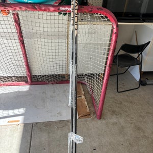 Senior Bauer Hyperlite 2 Right Handed Hockey Stick P92M Pro Stock (New)