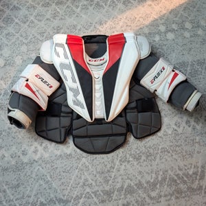 Small CCM Extreme Flex 5 Pro Goalie Chest Protector (Used)
