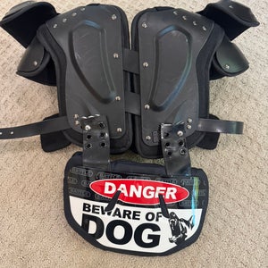 Medium Youth Xenith Flyte Shoulder Pads (Used)