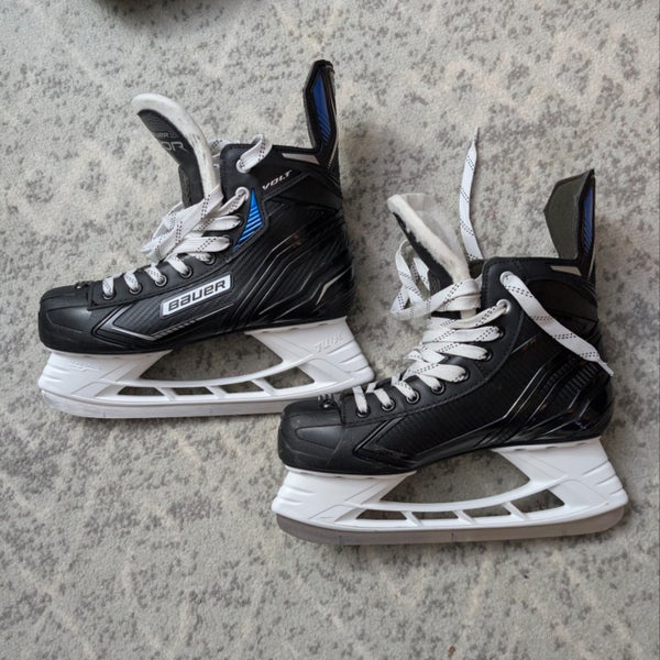 Bauer Vapor VOLT Hockey Skates Regular Width 8 (Used)