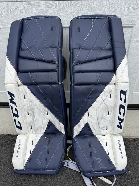 30"  2021 CCM Extreme Flex 5.5 Goalie Leg Pads  (Used)