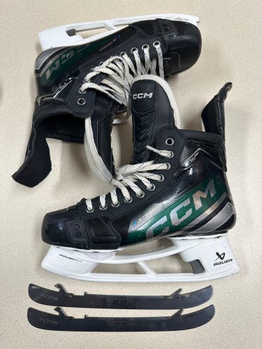 Dallas Stars CCM JetSpeed FT6 Pro Hockey Skates 8 (New)