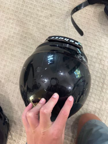 Youth Medium Schutt Vengeance A11 Helmet (Used)